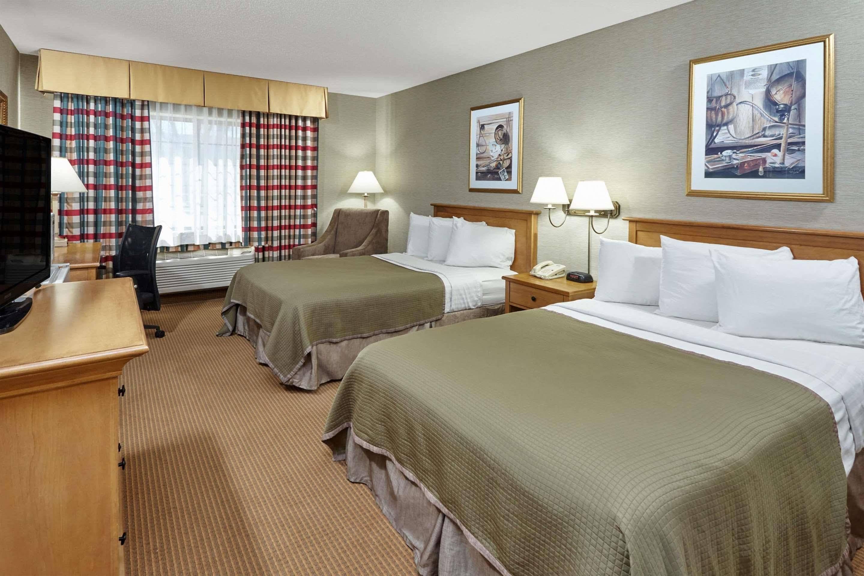 Madison Plaza Hotel Exterior foto